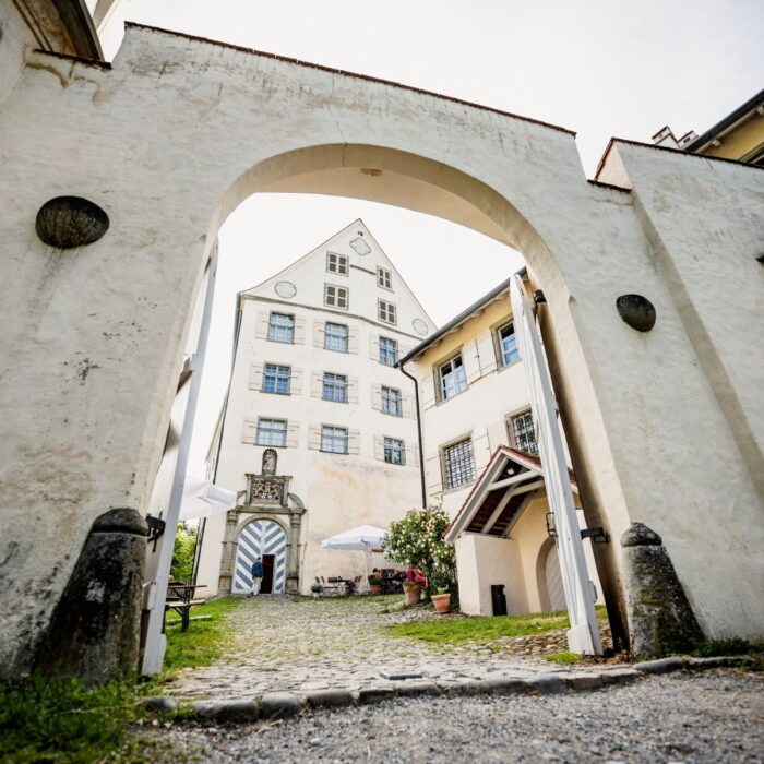 Eingangsportal von Schloss Achberg